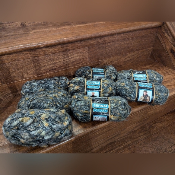 Bernat Galaxy yarn 8x 50g balls, color Mercury (gray beige gold white) - Picture 6 of 12